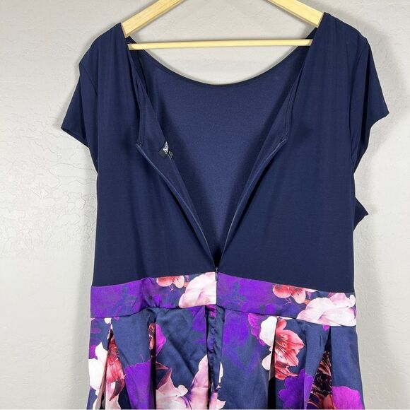 Plus Size Fit & Flare High Low Midi Dress Floral Belted Cap Sleeve Navy 20W NWT - Picture 4 of 13